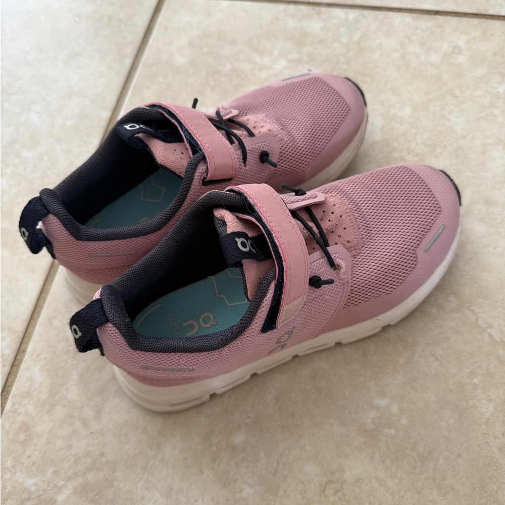 ON Cloud Kid’s Sneakers